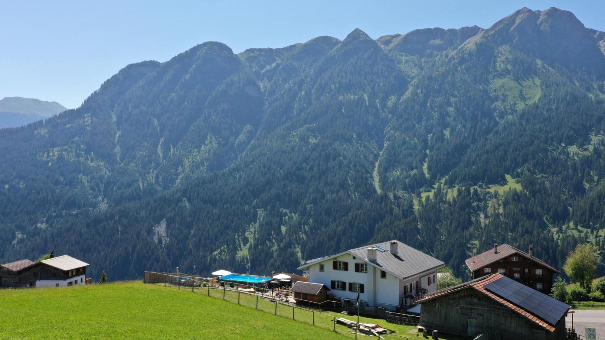 Gasthaus Alpina Tschappina Экстерьер фото