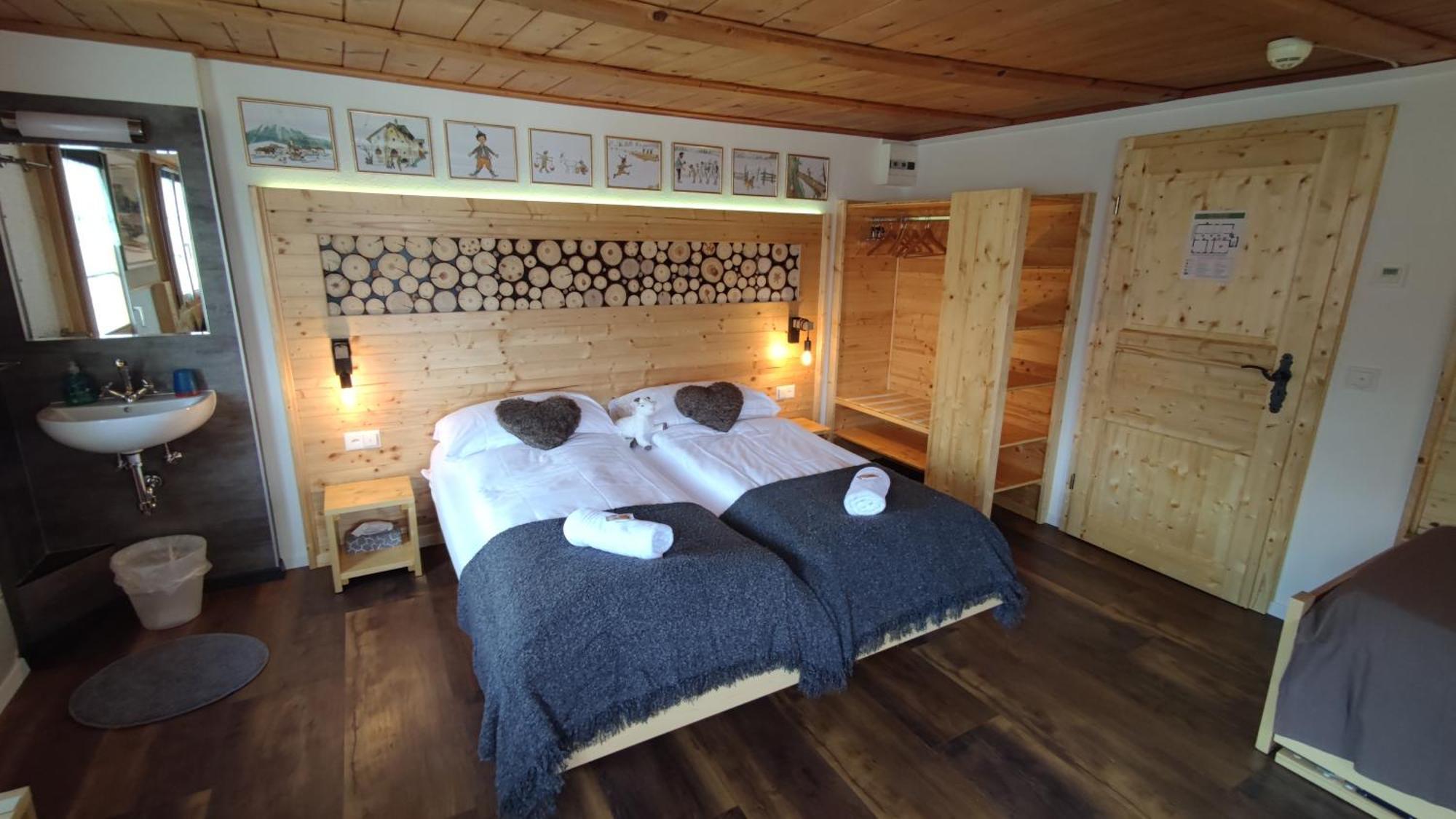 Gasthaus Alpina Tschappina Экстерьер фото